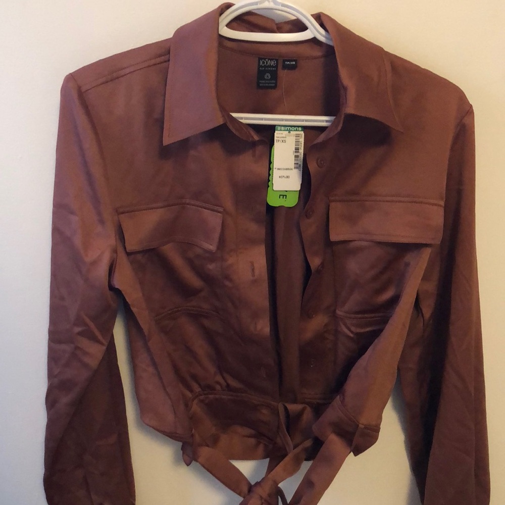 Long sleeve button shirt